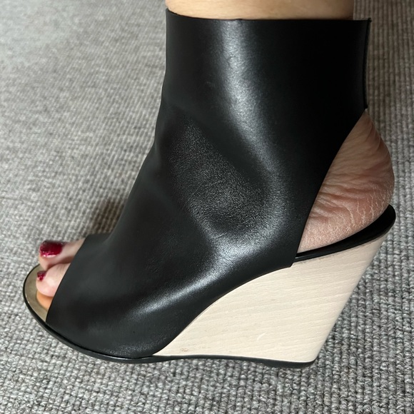 CHANEL Wedges - Picture 3 of 12